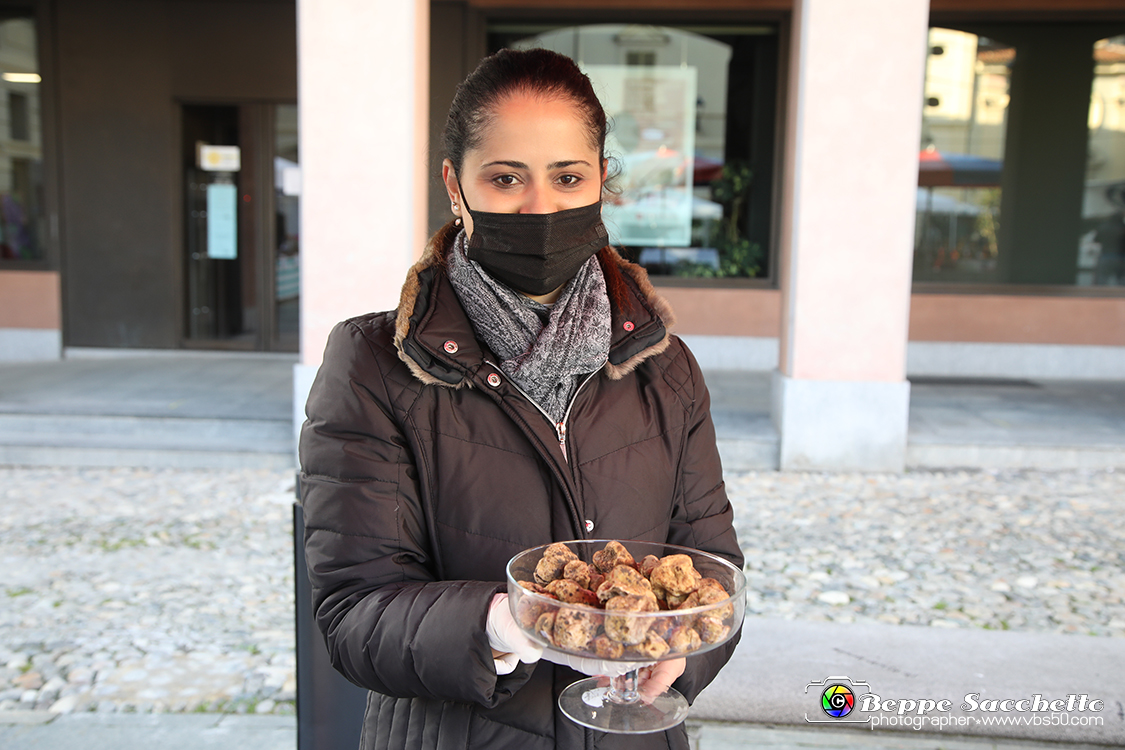 VBS_5473 - 10.ma Fiera Nazionale del Tartufo e Fiera dei Santi.jpg